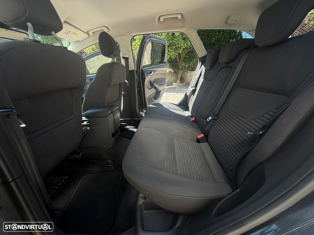 Ford Focus 1.5 TDCi ECOBlue Titanium - 21