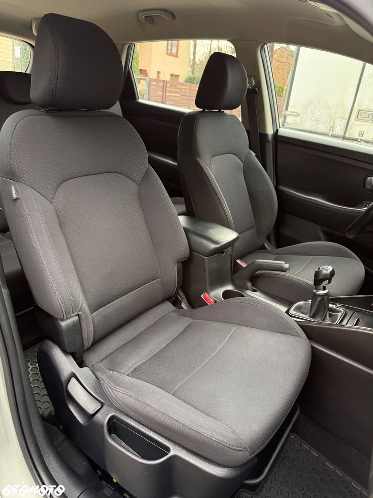 Kia Carens 1.6 GDI Dream-Team Edition - 10