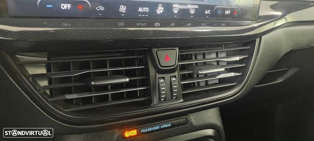 Ford Focus 1.0 EcoBoost MHEV ST-Line - 32