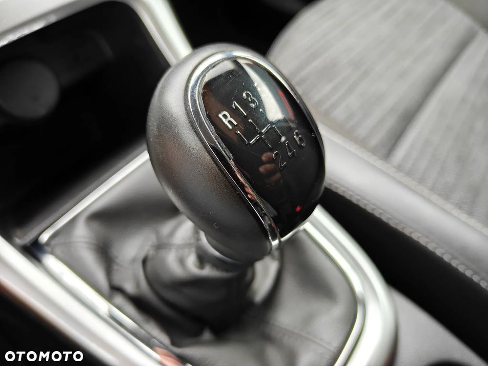 Opel Astra 1.4 Turbo Active - 28