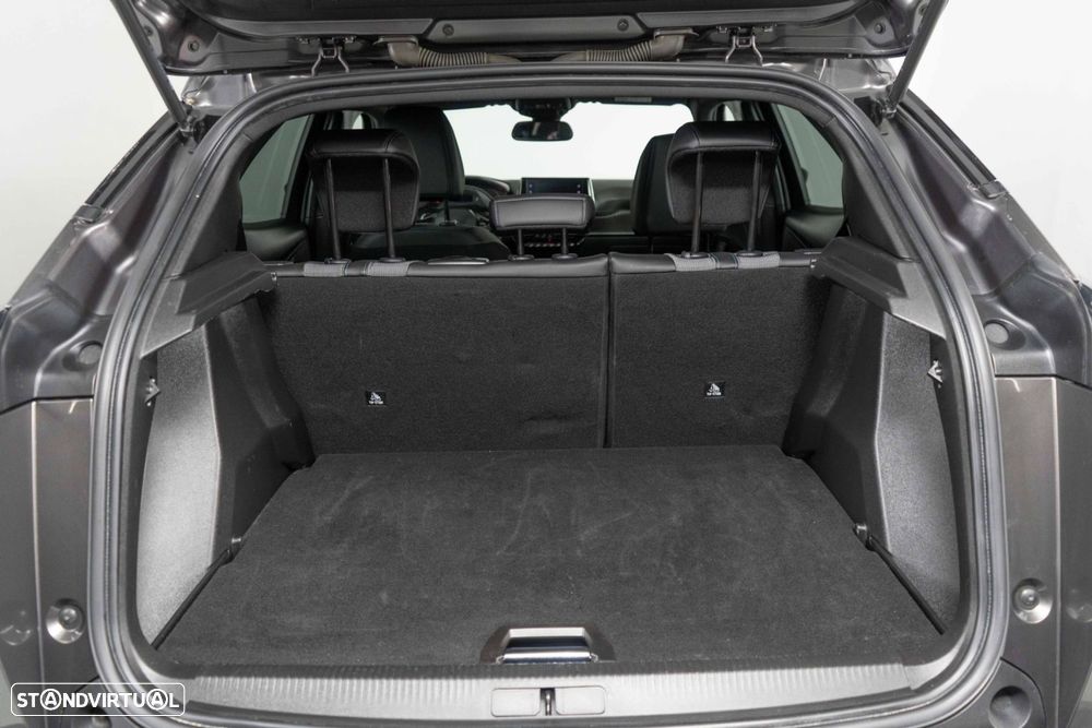 Peugeot 2008 1.2 PureTech Allure EAT8 - 14