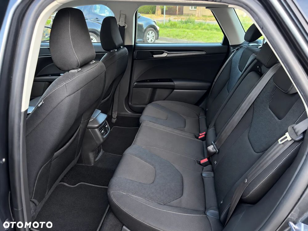 Ford Mondeo 2.0 Hybrid Titanium - 13