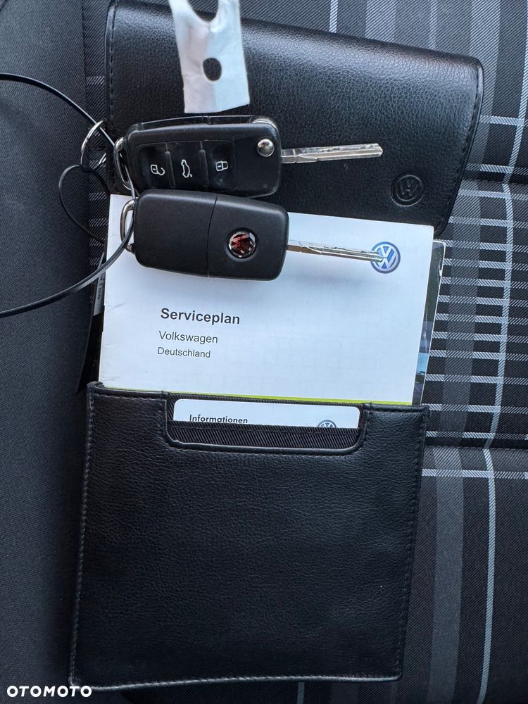 Volkswagen Tiguan 2.0 TDI DPF BlueMotion Technology Lounge Sport & Style - 13