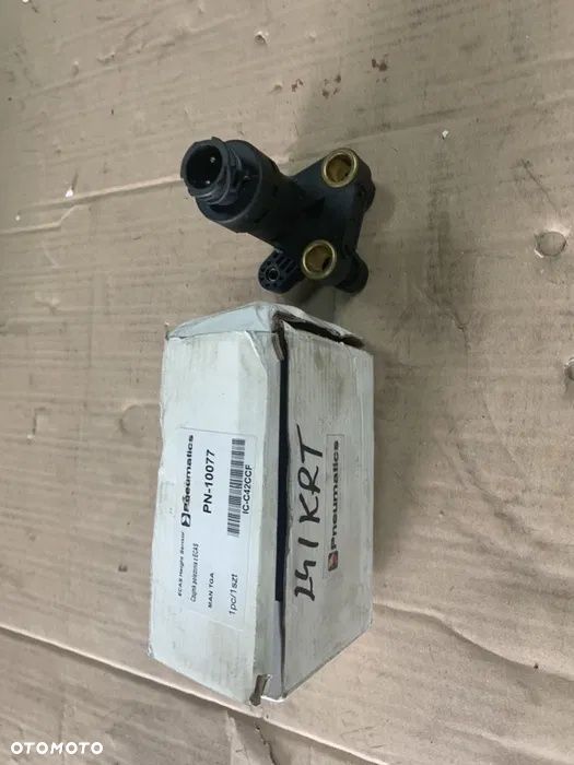 Czujnik Sensor Poduszek ECAS MAN TGA NOWY części TIR Zaworów 81.25937-0040 - 1
