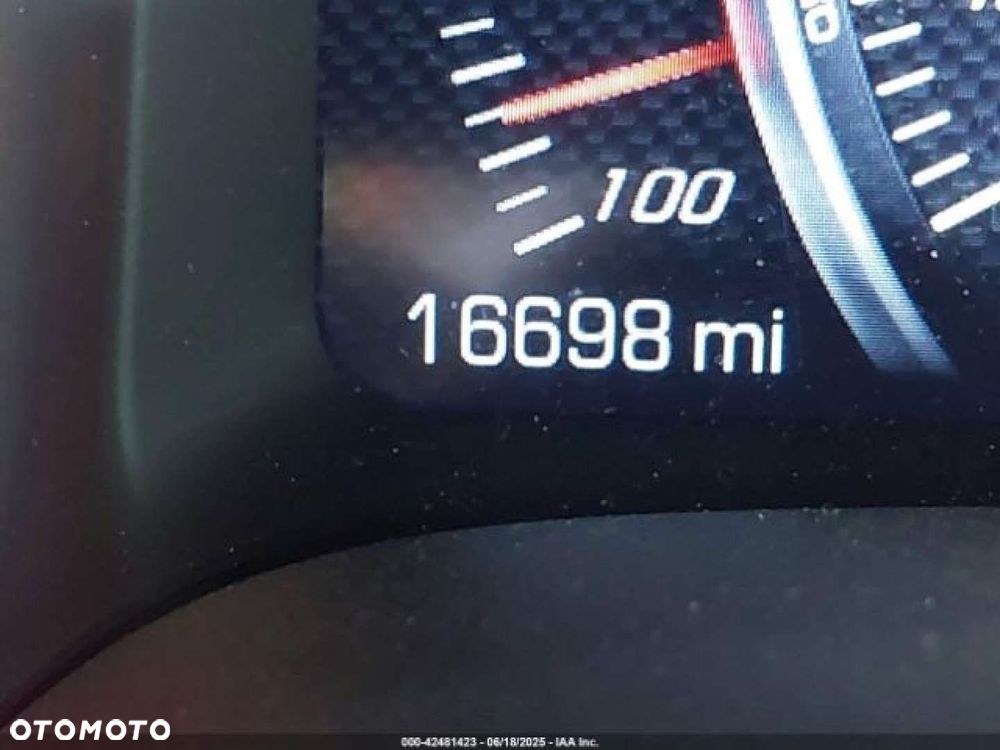 Chevrolet Corvette - 15