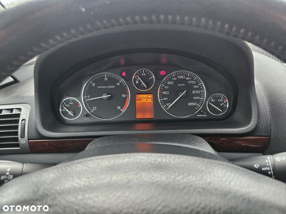 Peugeot 407 HDi 110 Premium - 10