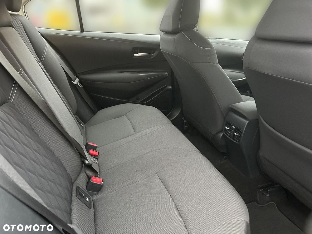 Toyota Corolla - 12