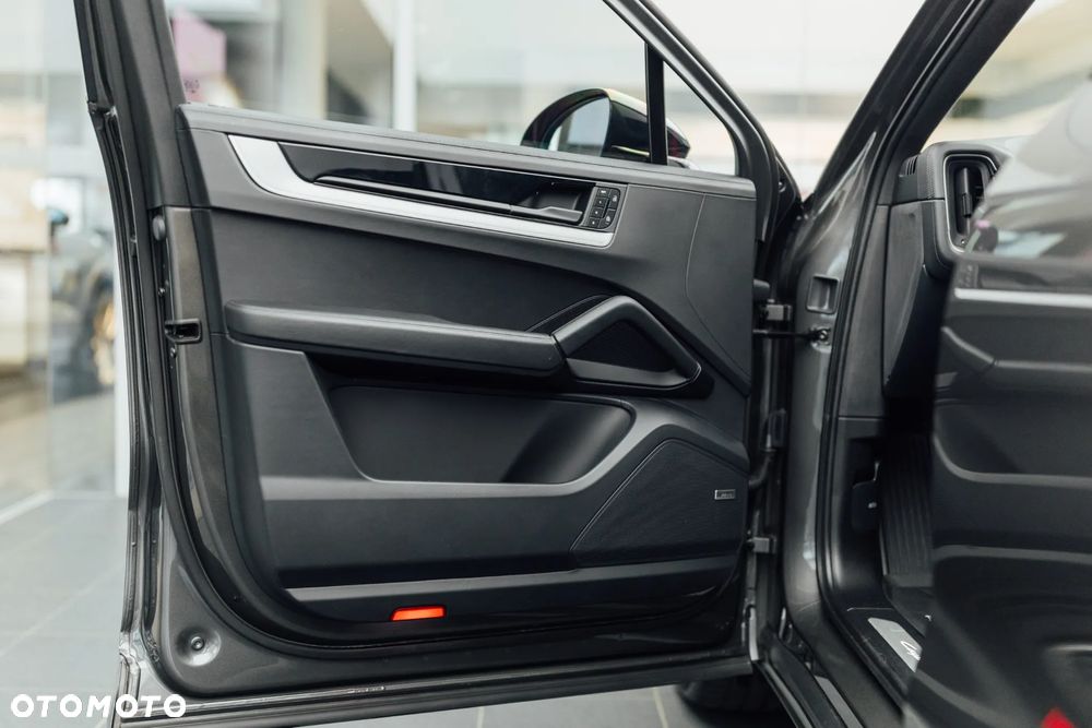 Porsche Cayenne Coupe S - 22