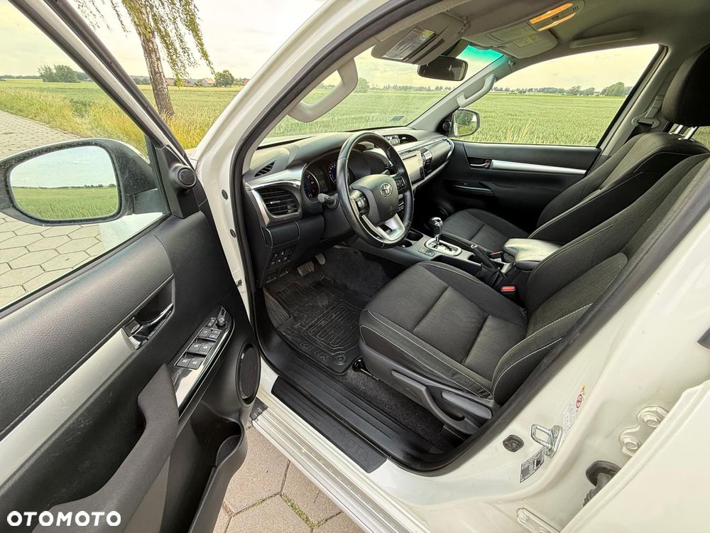 Toyota Hilux 2.4 D-4D Double Cab SR5 4x4 - 8