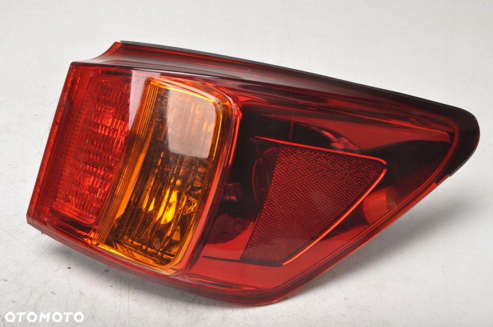 LEXUS IS II LIFT LAMPA PRAWA TYLNA PRAWY TYŁ - 5