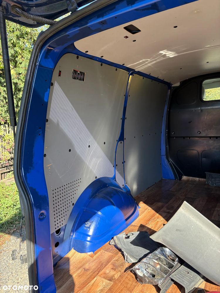Volkswagen Transporter T5 - 16