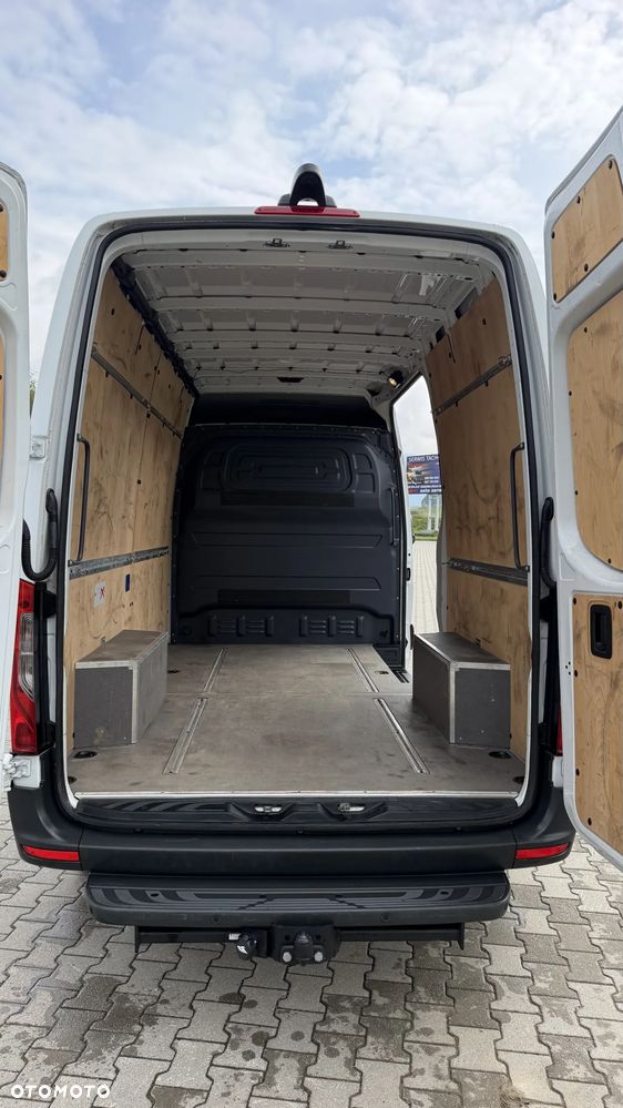 Mercedes-Benz Sprinter 317 - 18