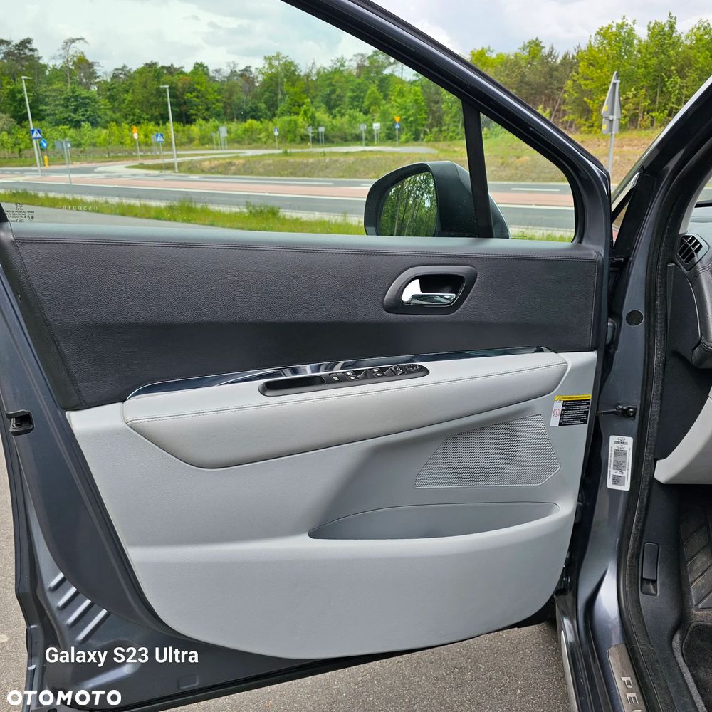 Peugeot 3008 2.0 HDi Premium+ - 12