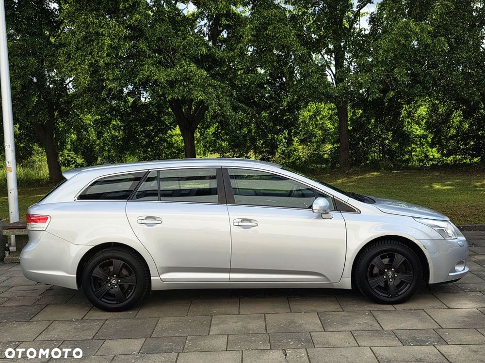 Toyota Avensis 1.8 Executive - 7