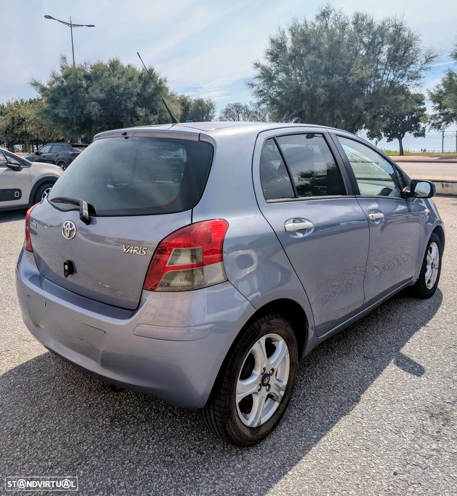 Toyota Yaris 1.33 VVT-i Trend - 4
