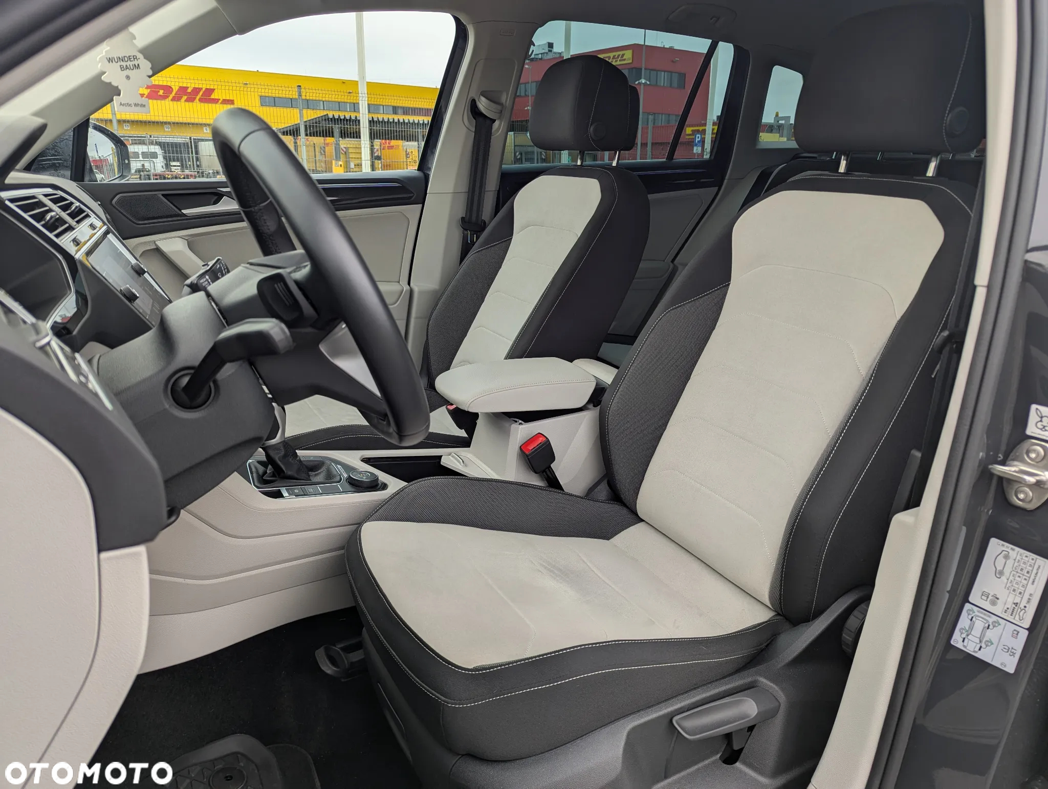 Volkswagen Tiguan 2.0 TSI 4Mot Elegance DSG - 9