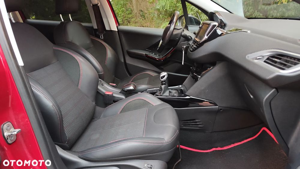 Peugeot 2008 PureTech 130 Stop&Start GT-Line Edition - 31
