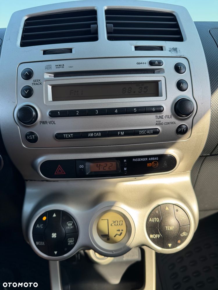 Toyota Urban Cruiser - 8