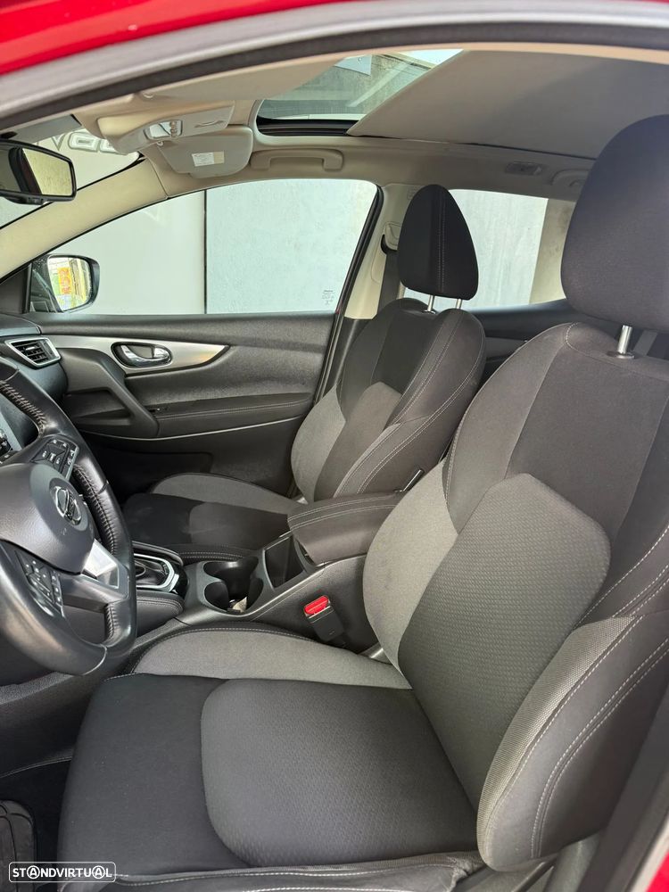 Nissan Qashqai 1.2 DIG-T N-Connecta 18 Xtronic - 31