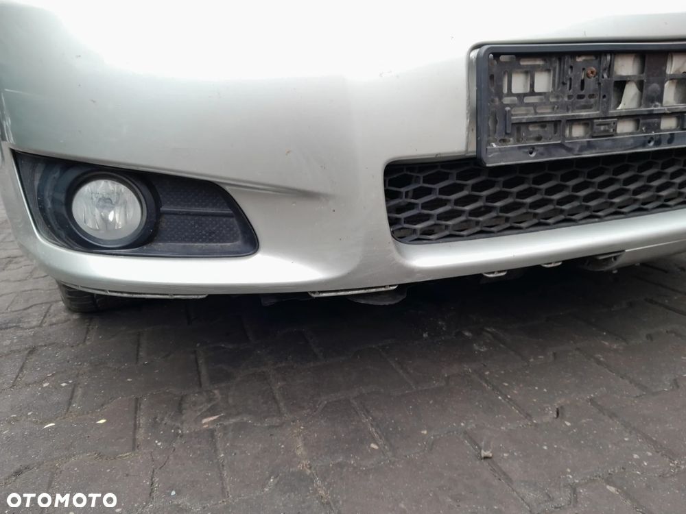 Zderzak przedni TOYOTA Corolla Verso II lift 06-09r. 1C0 - 6