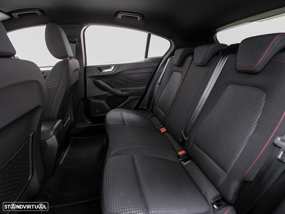Ford Focus 1.5 TDCi EcoBlue ST-Line - 11