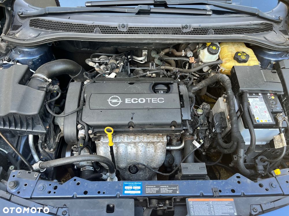 Opel Astra 1.6 Design Edition - 16