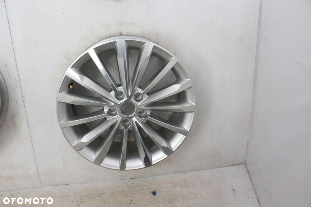 FELGA 565071498D SKODA 5X112 18 ET43 - 1