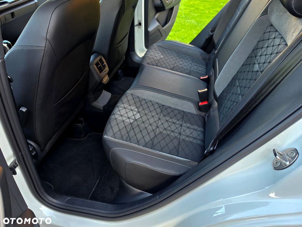 Volkswagen T-Roc 1.5 TSI R-Line - 27