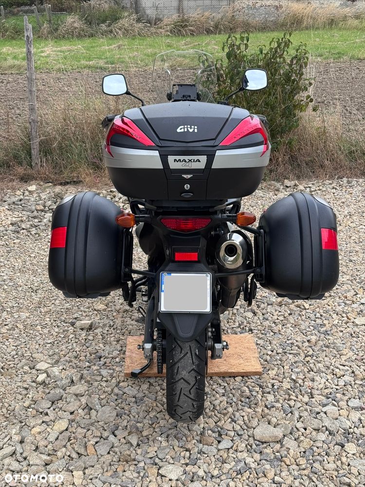 Suzuki V-STROM - 8