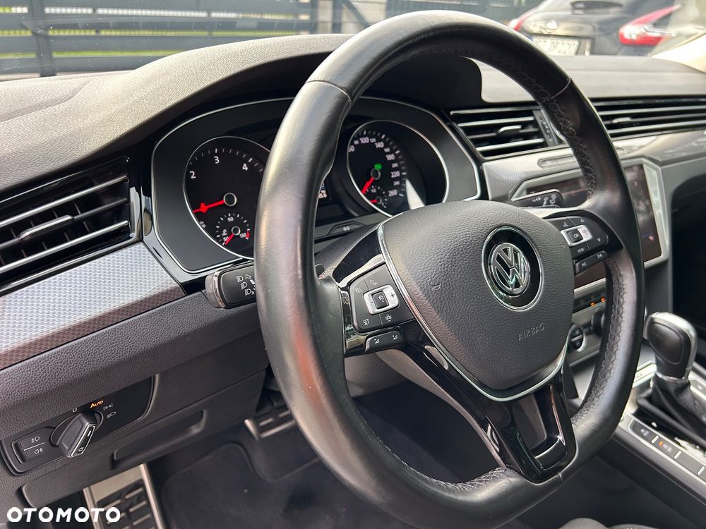 Volkswagen Passat Alltrack 2.0 TDI SCR DSG 4Motion - 20