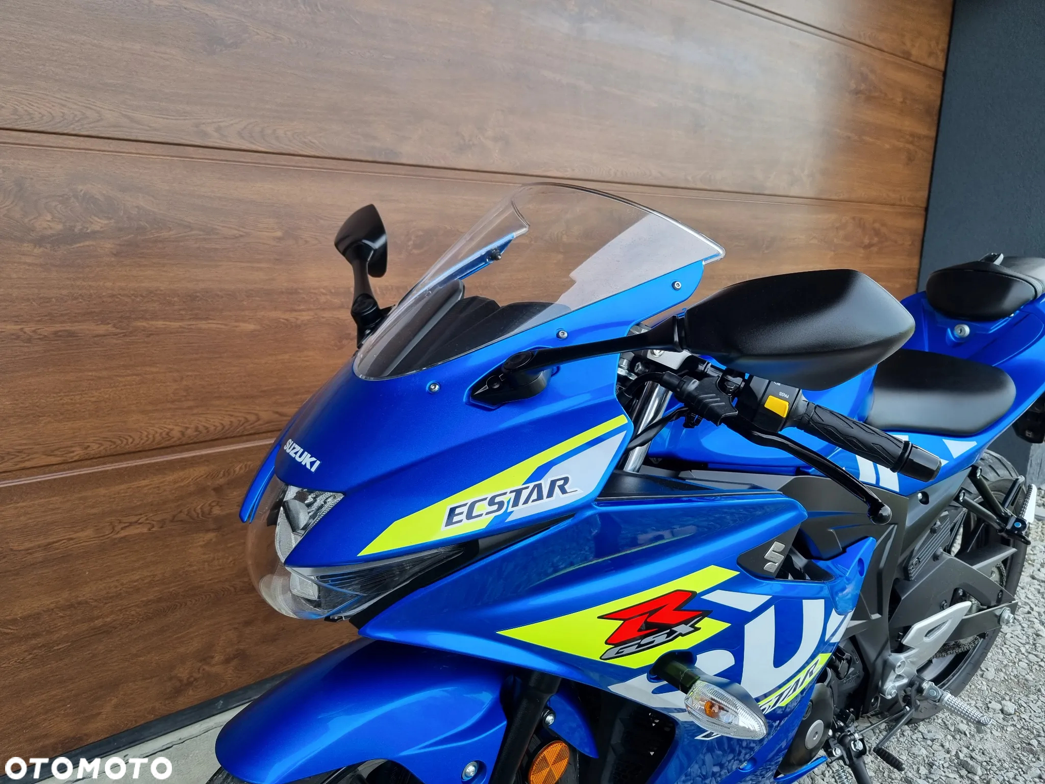 Suzuki GSX-R - 10