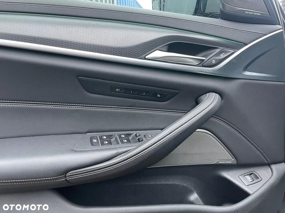 BMW Seria 5 540d xDrive - 10