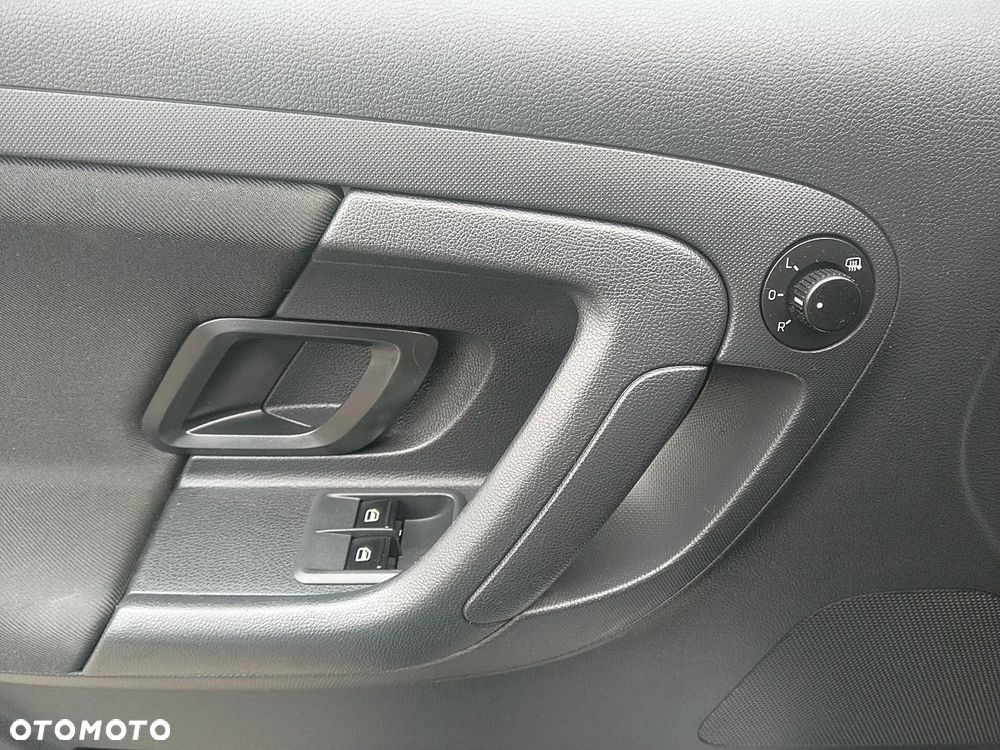 Skoda Fabia 1.2 TSI MONTE CARLO - 10