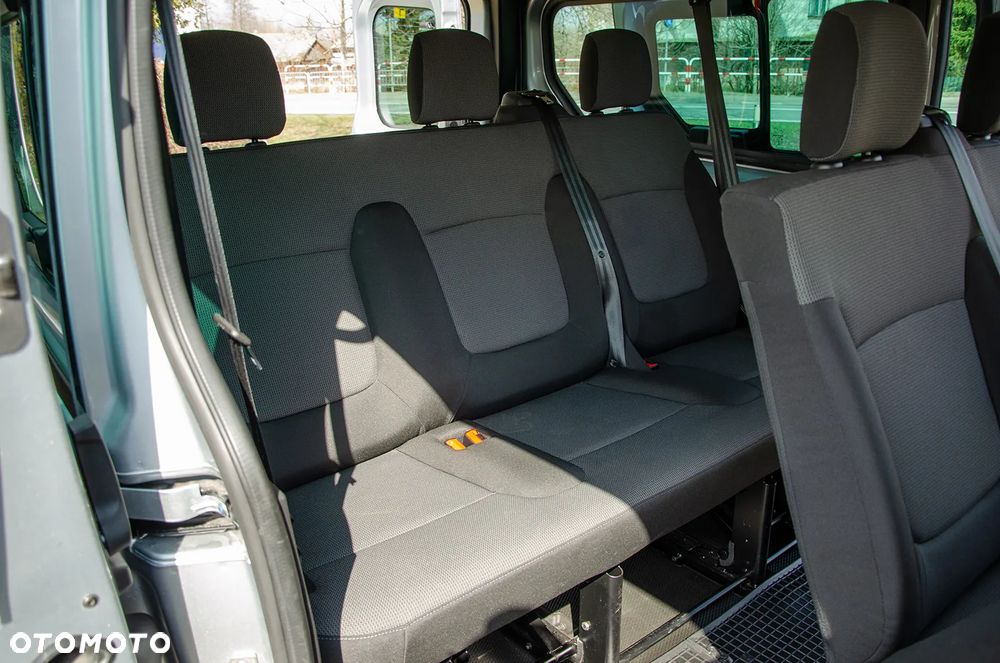 Renault Trafic 2.0 dCi EDC - 9