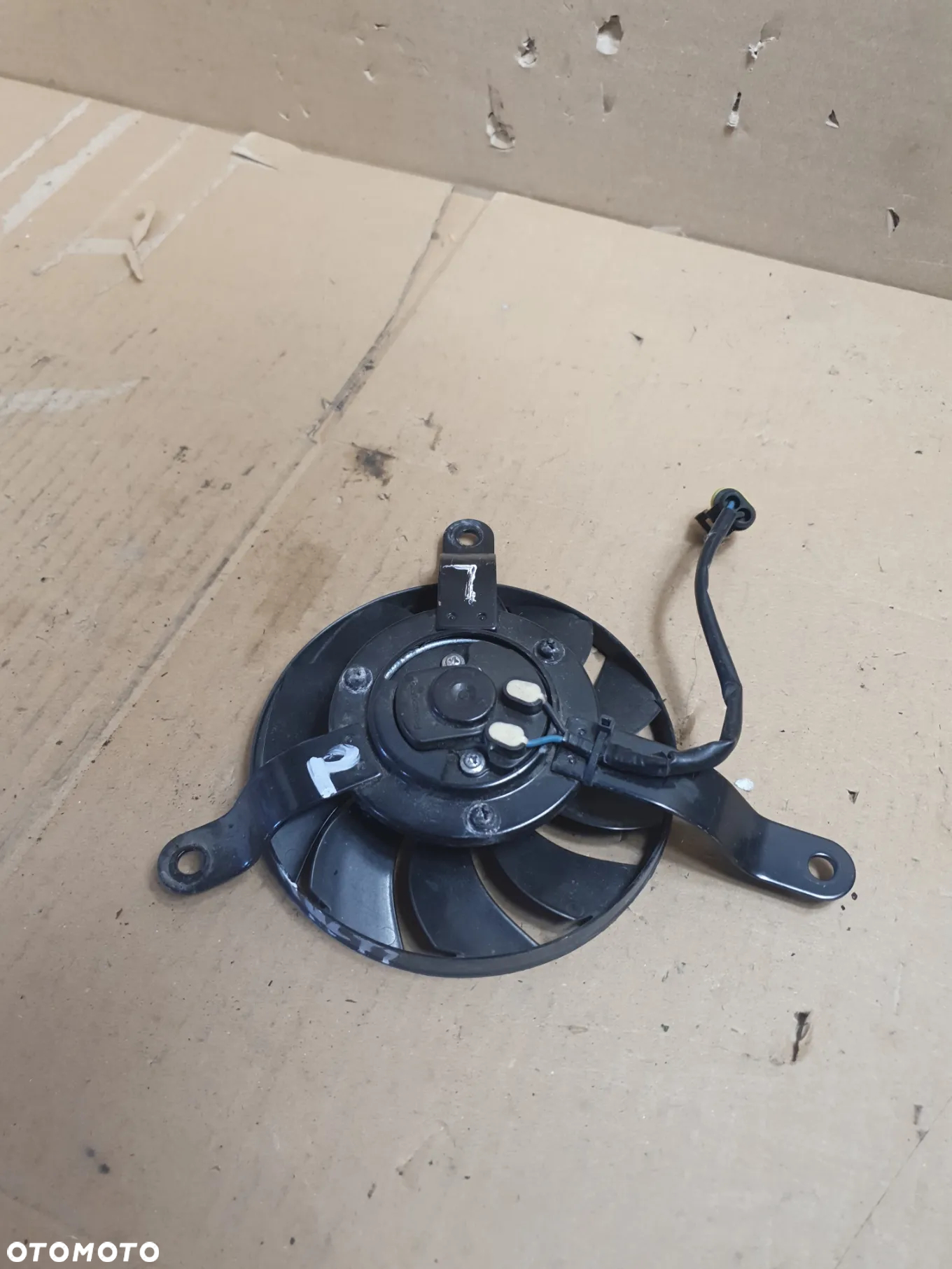 } Yamaha YZF-R6 600 RJ05 / RJ09 (2003 - 2004) Wentylator silniczek wentylatora chłodnicy - 9