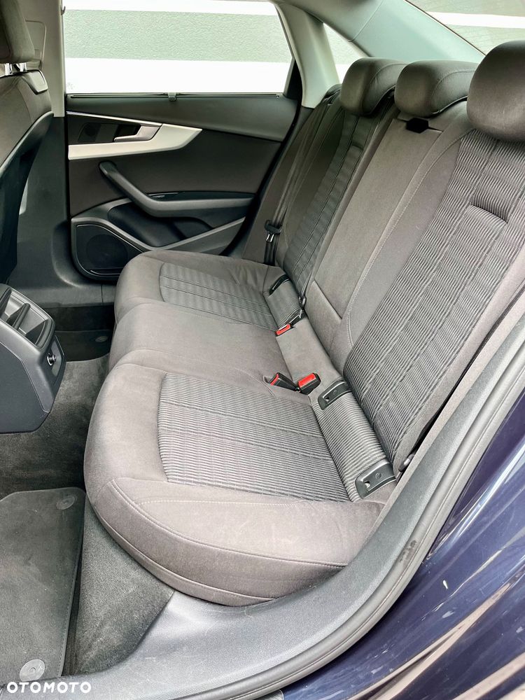 Audi A4 Limousine 2.0 TDI S tronic design - 32