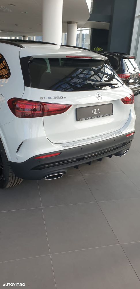Mercedes-Benz GLA - 6