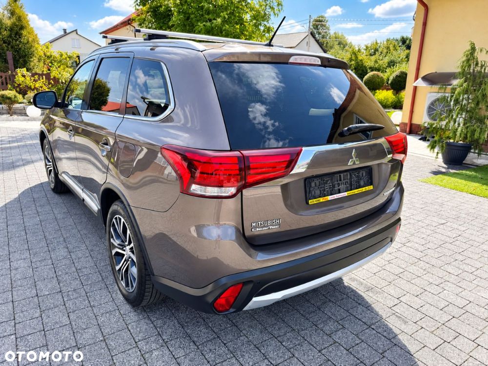 Mitsubishi Outlander - 4