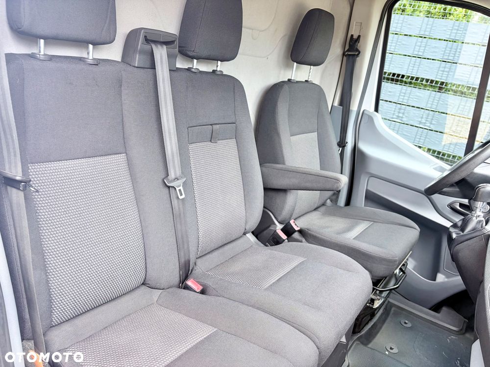 Ford Transit - 23