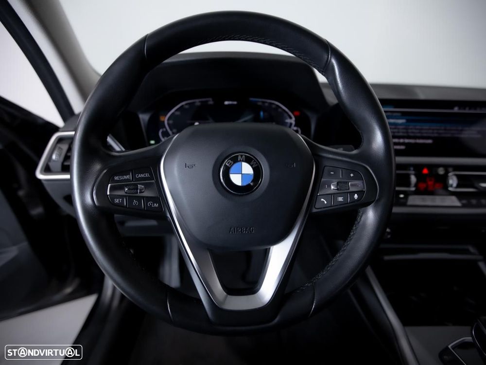 BMW 320 e Touring Corporate Edition Auto - 17