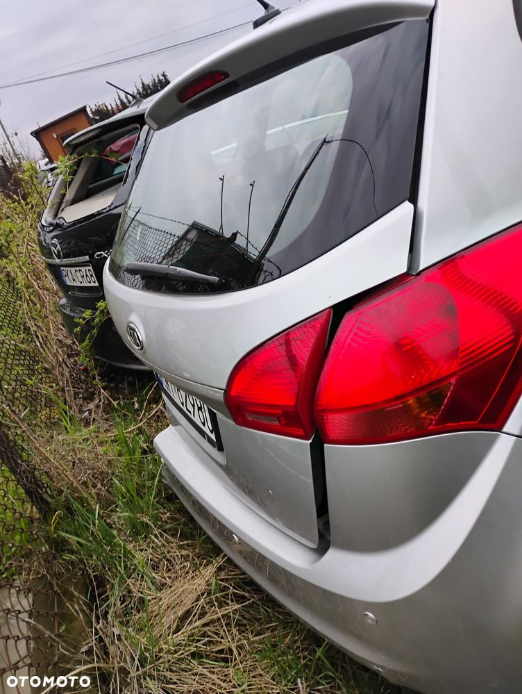 Kia Venga - 4
