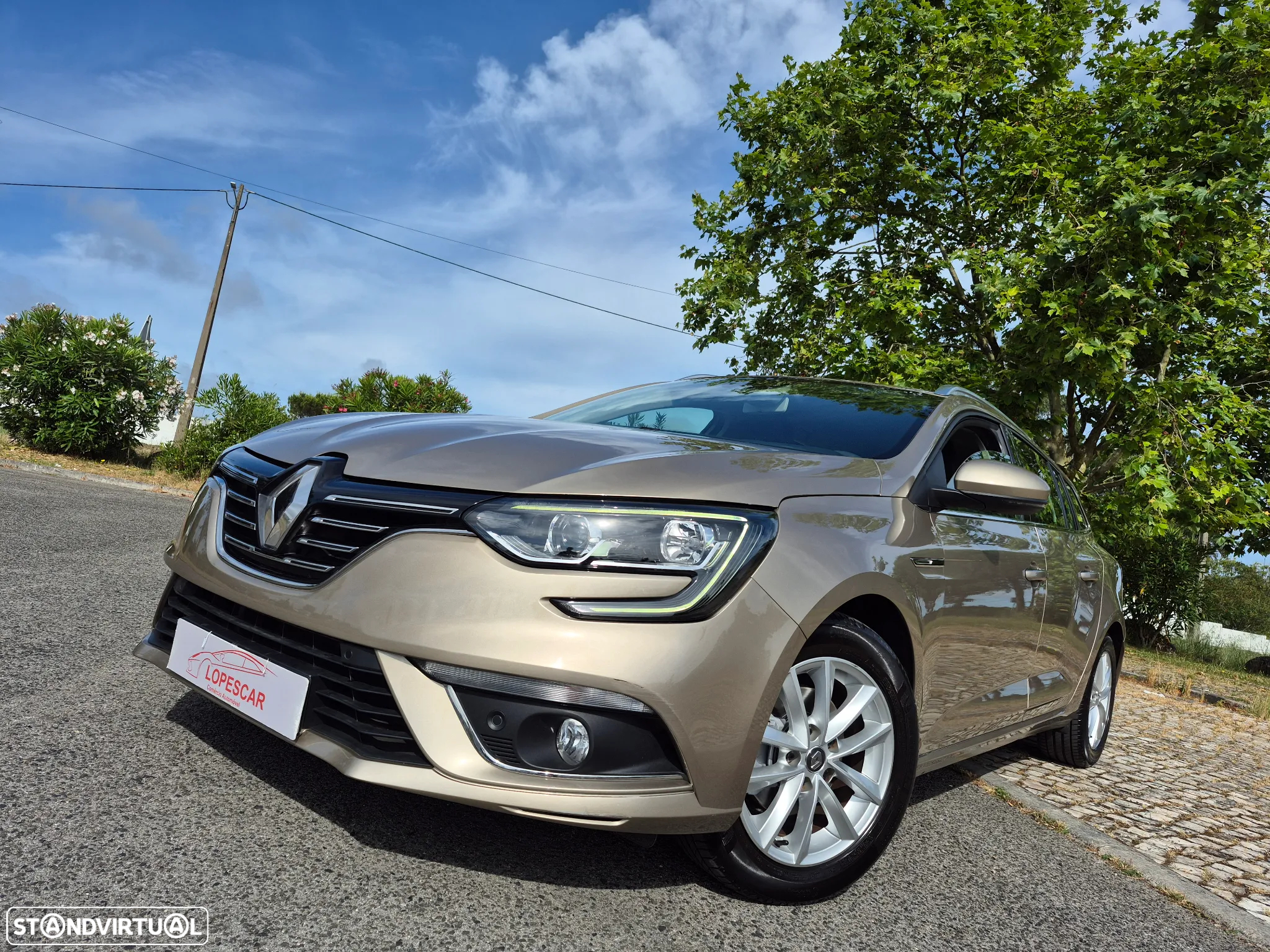 Renault Mégane Sport Tourer 1.2 TCE Intens - 2