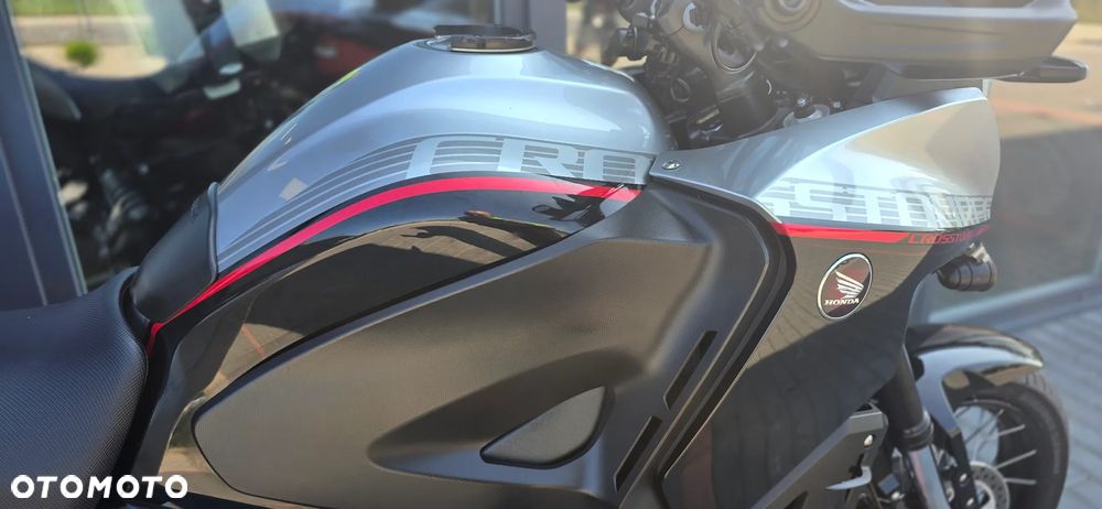 Honda VFR - 13
