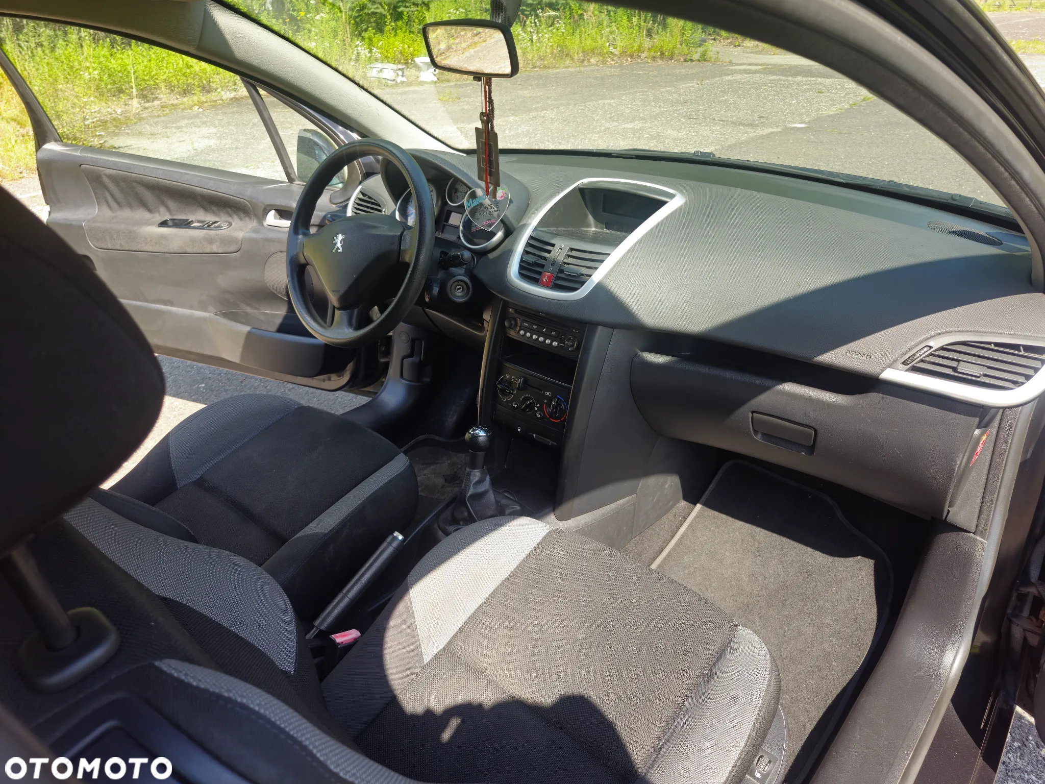Peugeot 207 1.4 16V Trendy - 11