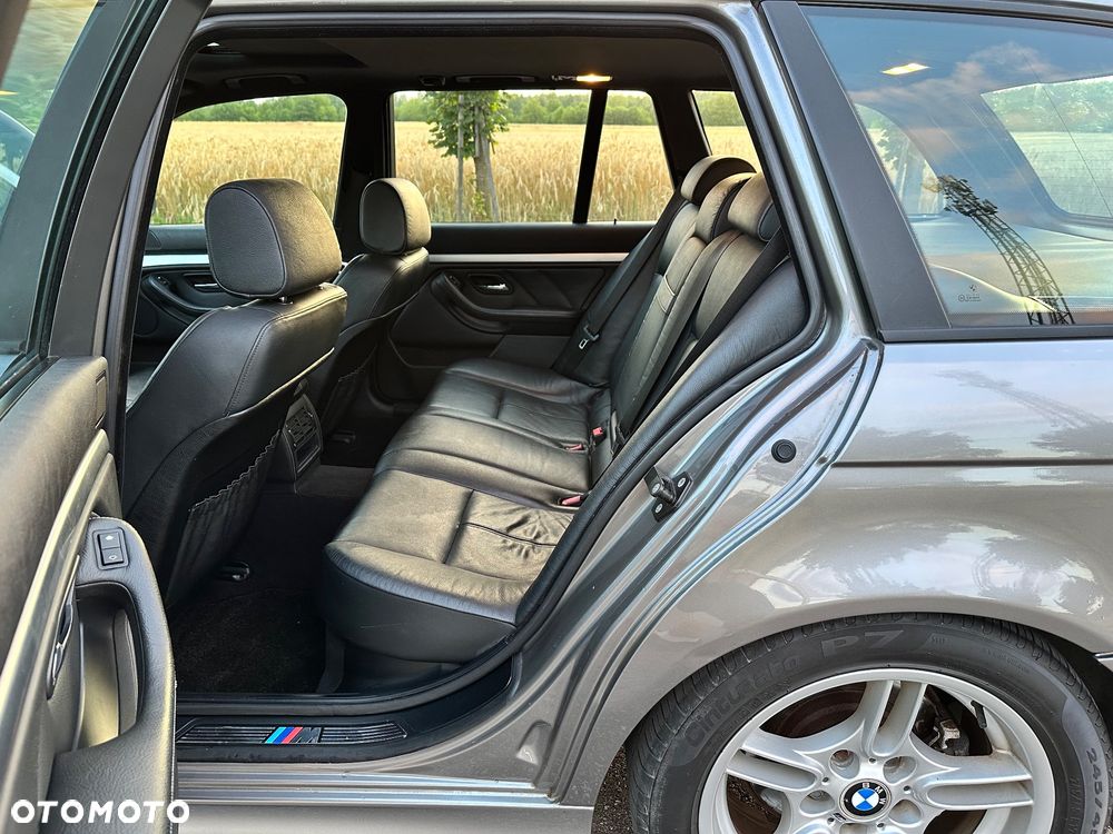 BMW Seria 5 520i Touring Edition Sport - 28