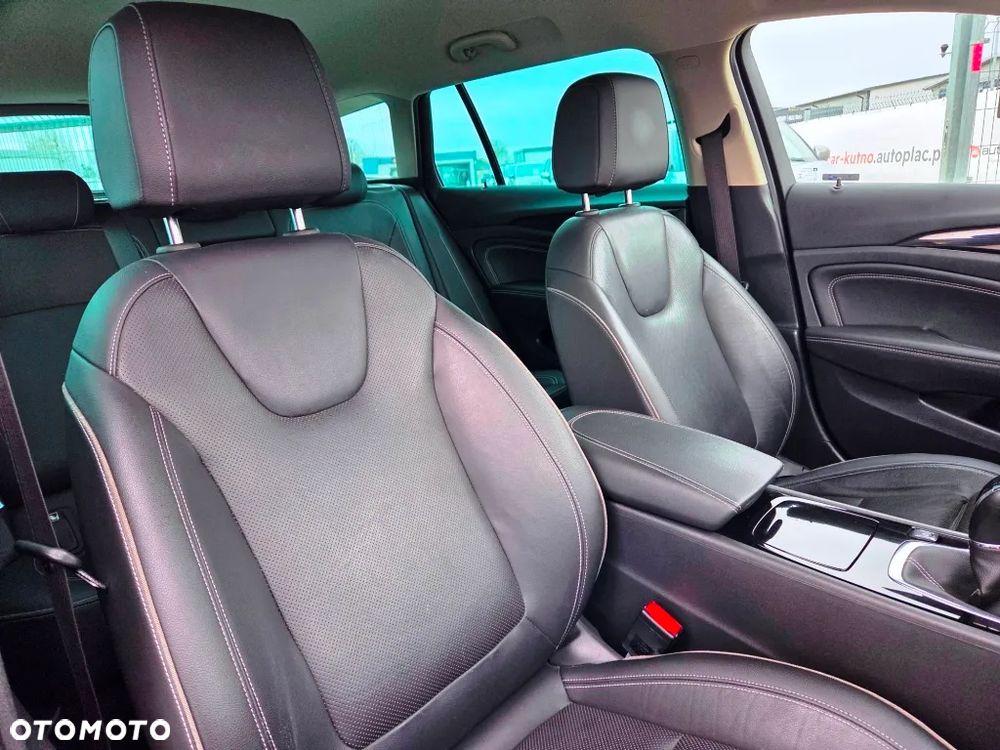 Opel Insignia 2.0 CDTI 4x4 Exclusive S&S - 33