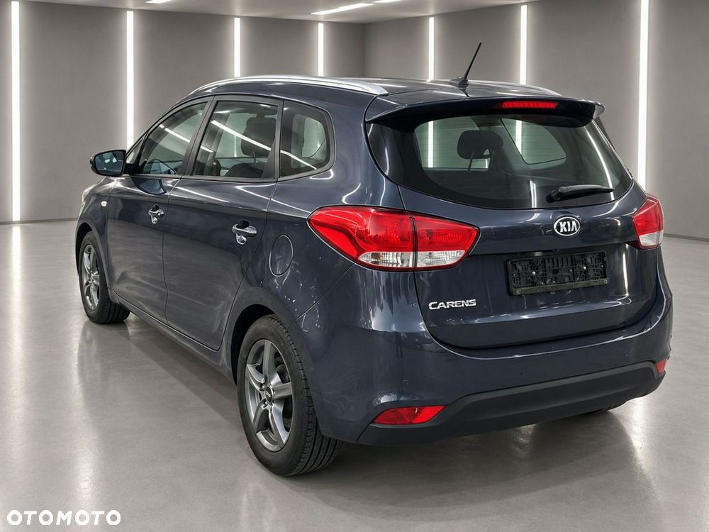 Kia Carens - 6