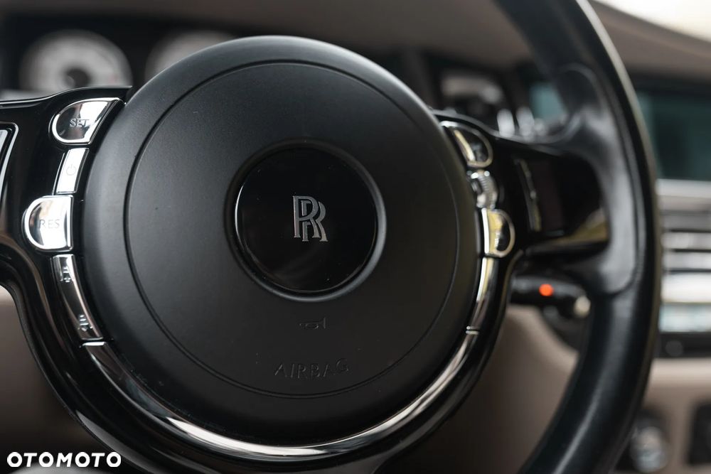 Rolls-Royce Wraith Standard - 30