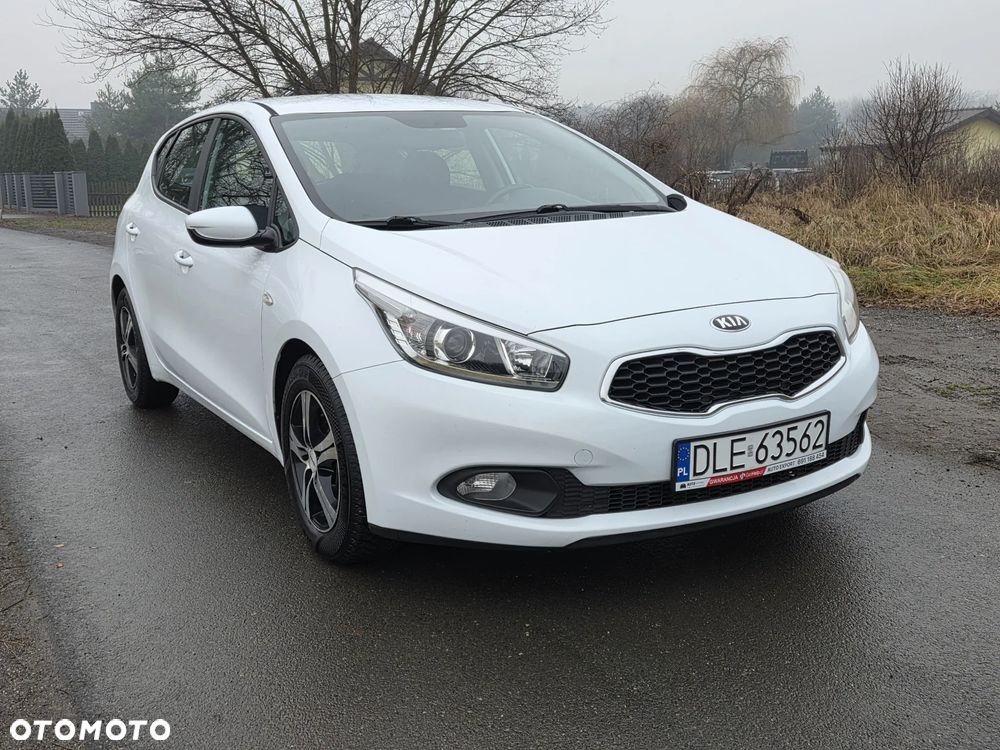 Kia Ceed 1.4 CVVT Attract - 3
