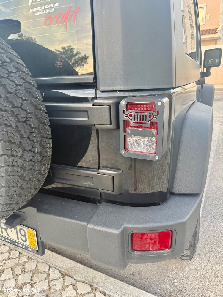 Jeep Wrangler 2.8 CRD ATX Sport - 24
